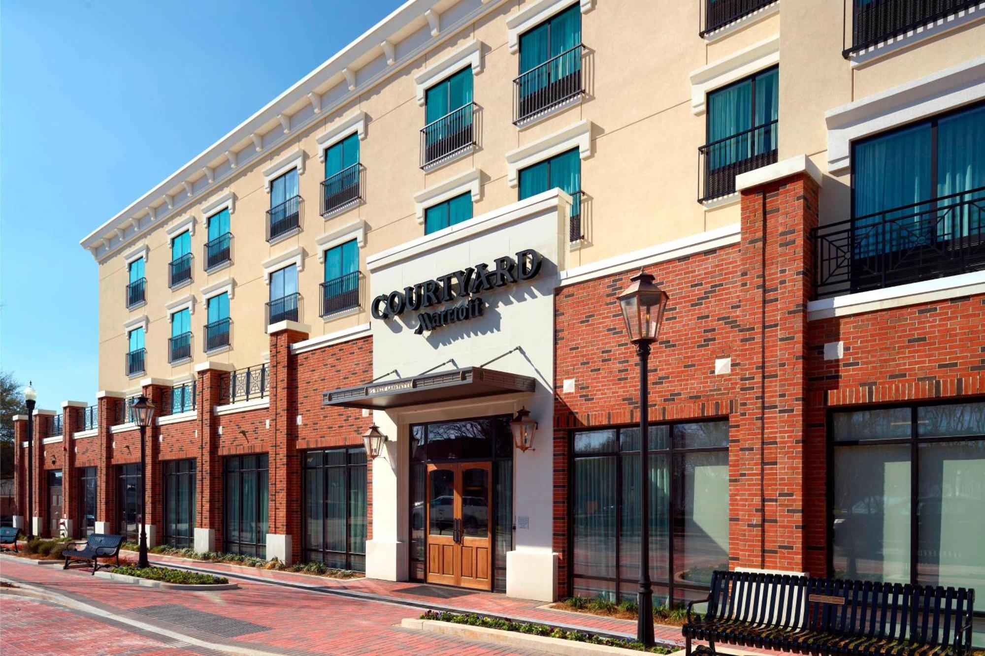 Courtyard By Marriott Lagrange Hotel Exterior foto